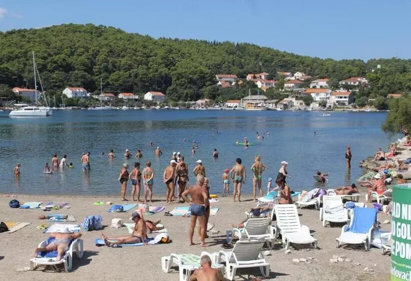 ホテル Double Room Korcula 4356c