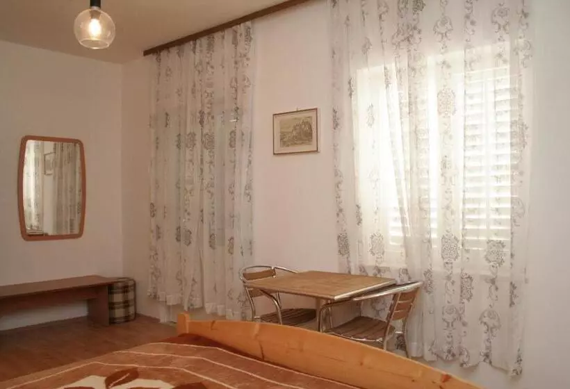 ホテル Double Room Korcula 4356c