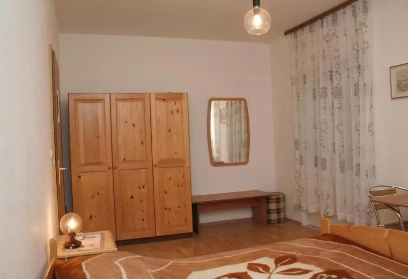 ホテル Double Room Korcula 4356c