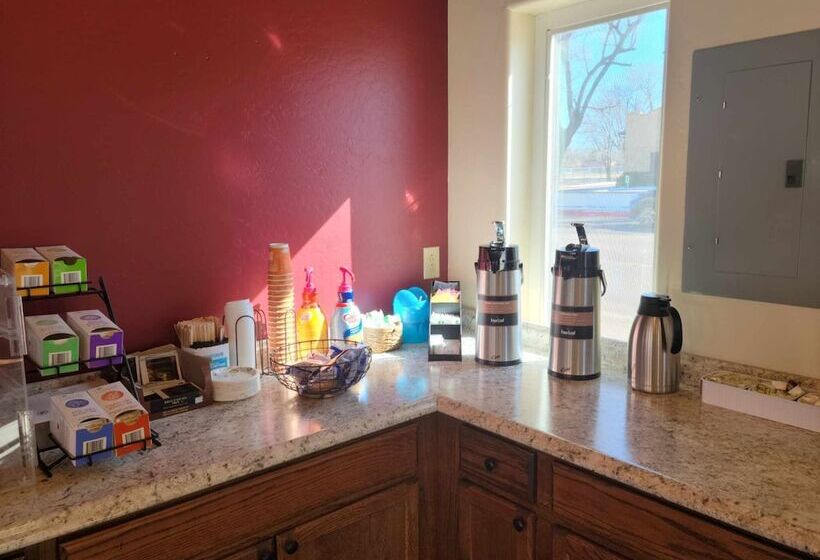 فندق Econo Lodge