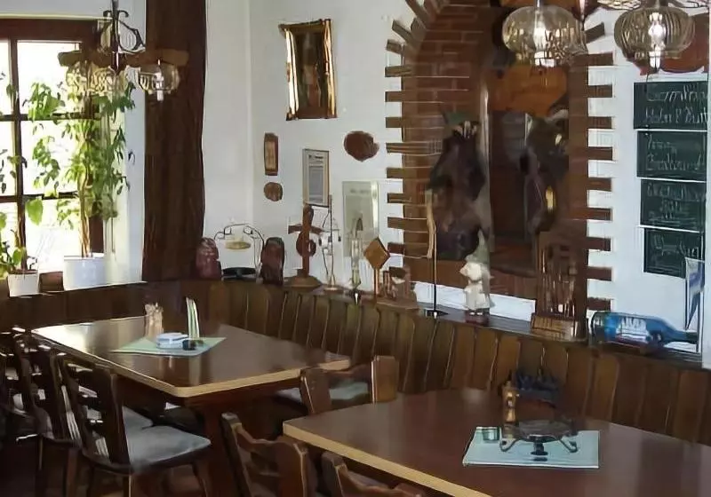 Hotelli Gasthaus Gombel
