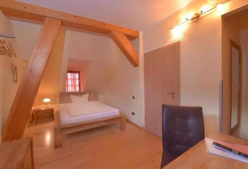 Hotelli Gasthaus Zur Noll