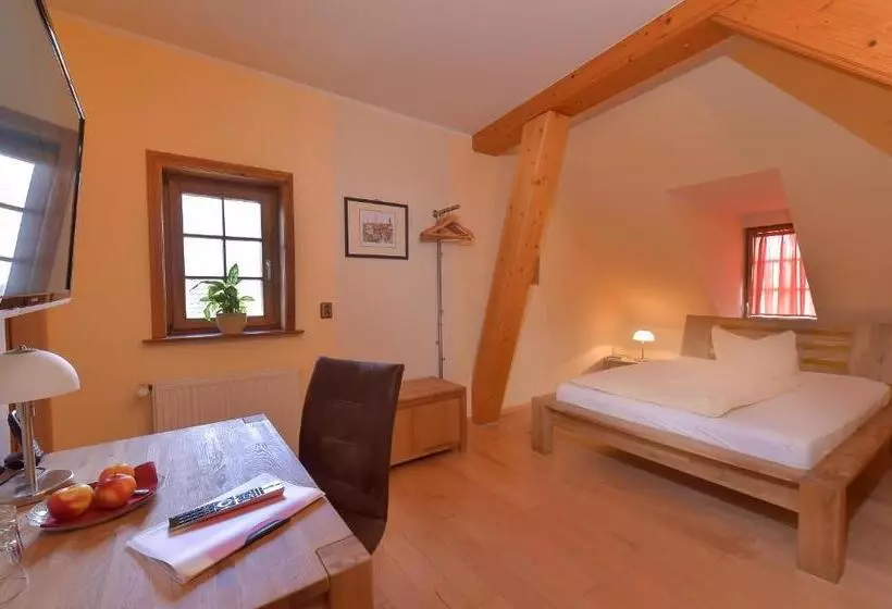 Hotelli Gasthaus Zur Noll