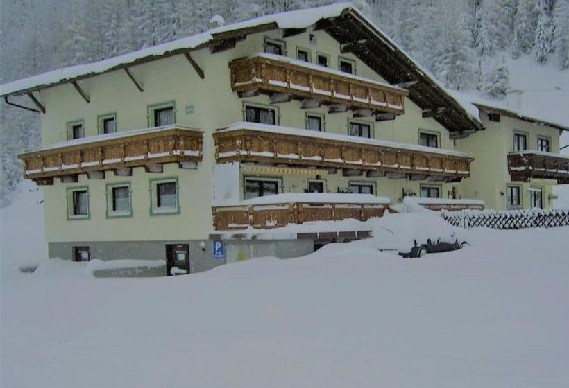 فندق Haus Gstrein