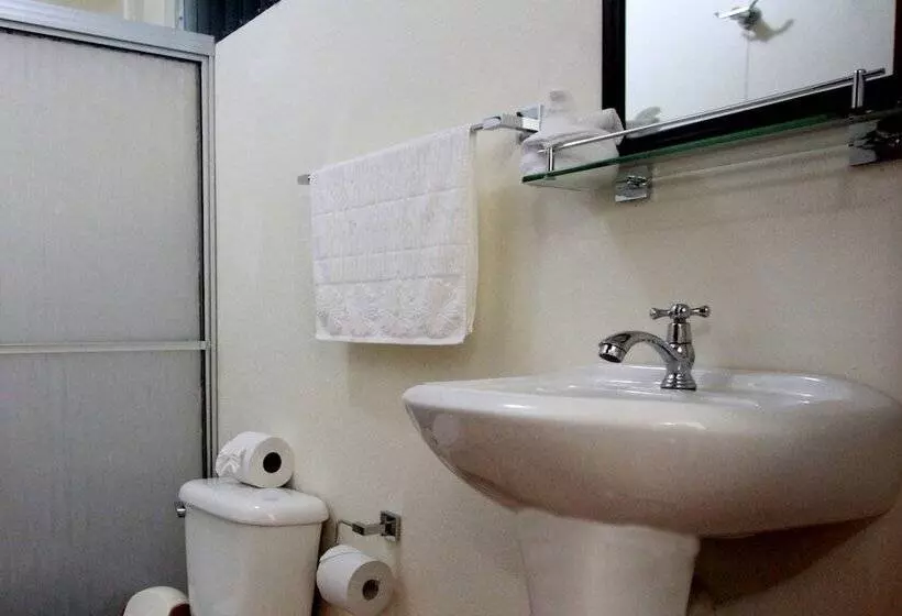 هتل La Fortuna Rooms