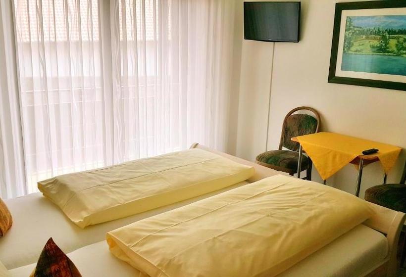 בית מלון כפרי Landgasthof Zum Stern