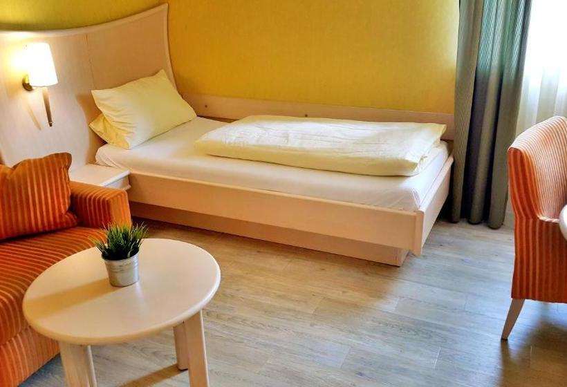 בית מלון כפרי Landgasthof Zum Stern