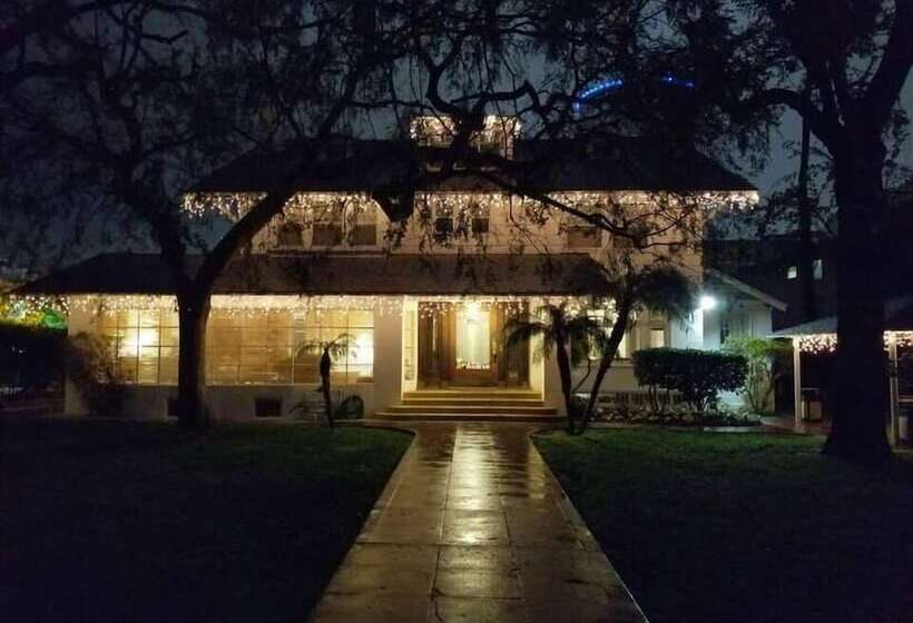 فندق Orange Drive Hostel