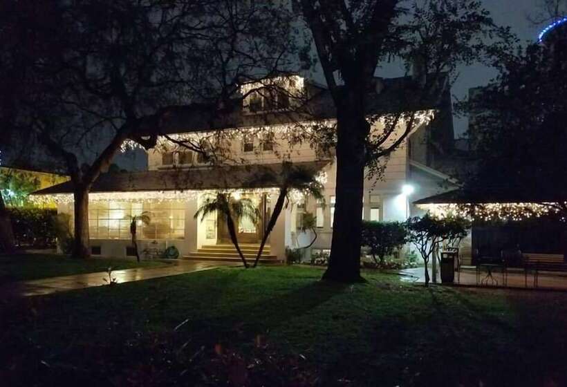 فندق Orange Drive Hostel