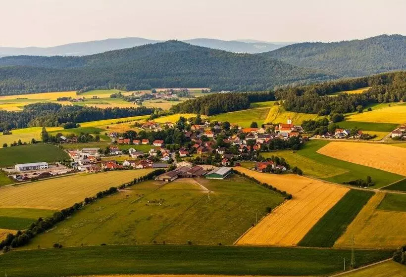 ホテル Pension & Reitschule Fuchsenhof