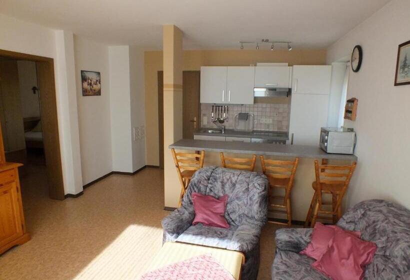 Отель Pension & Reitschule Fuchsenhof