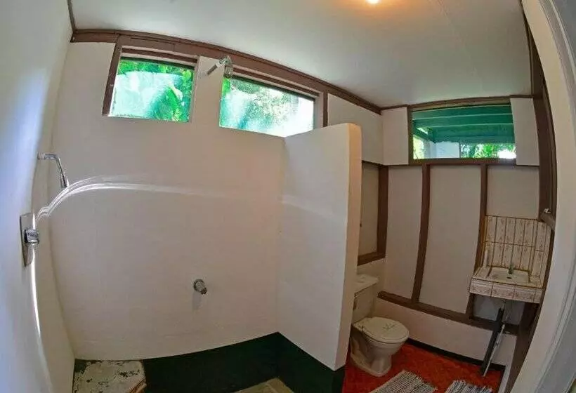 هتل Poor Man S Paradise Lodge