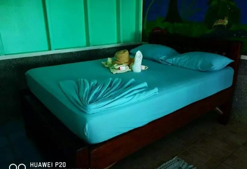 هتل Poor Man S Paradise Lodge