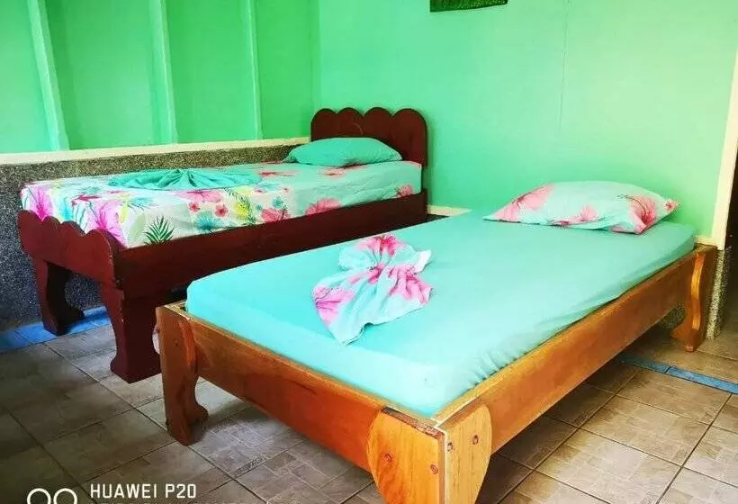 هتل Poor Man S Paradise Lodge