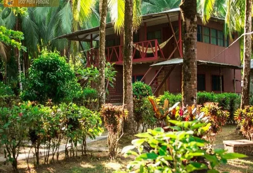 هتل Poor Man S Paradise Lodge