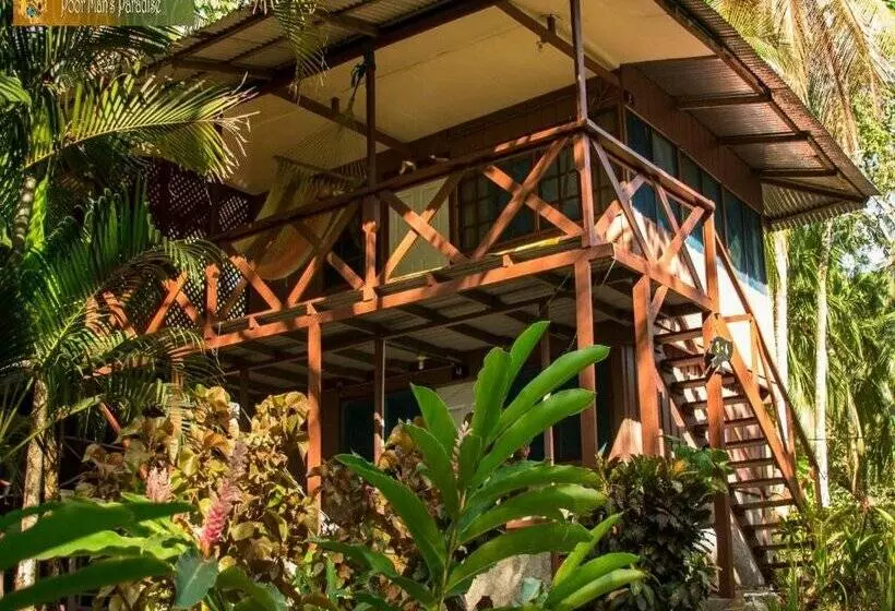 هتل Poor Man S Paradise Lodge