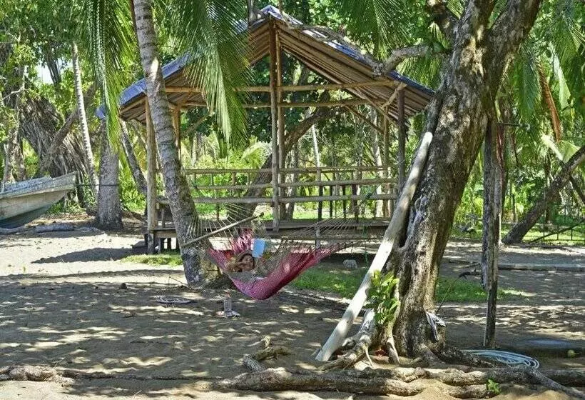 هتل Poor Man S Paradise Lodge