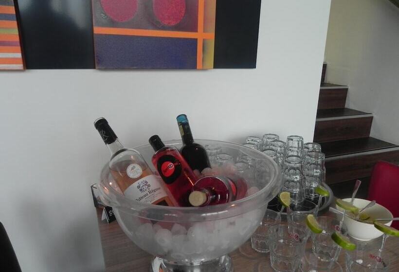 בית מלון כפרי Restaurant Uit De Kunst