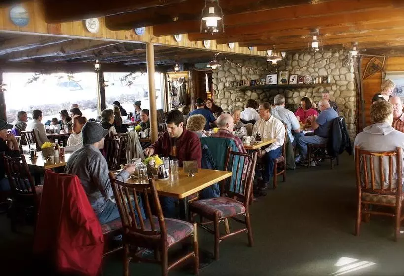هتل Silver Fork Lodge & Restaurant