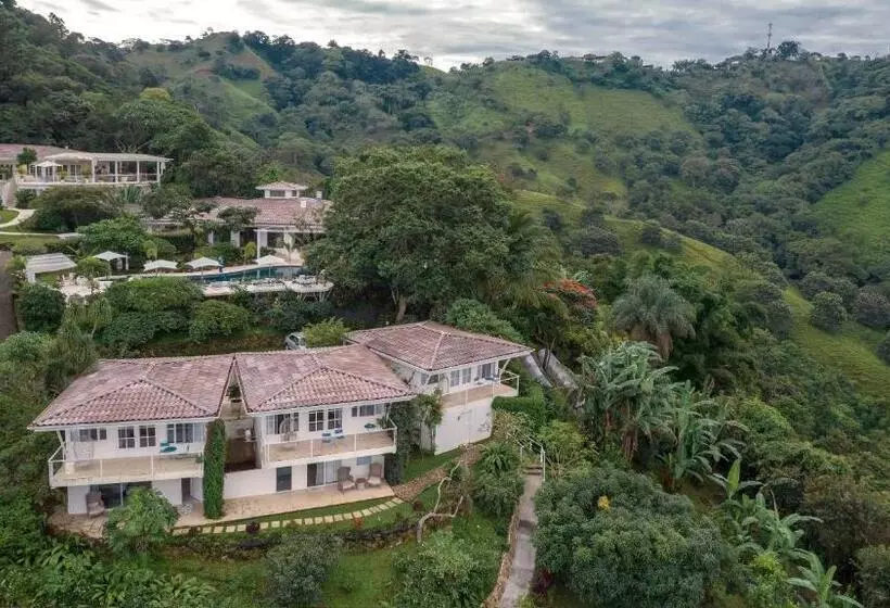 ホテル The Retreat Costa Rica   Wellness Resort & Spa