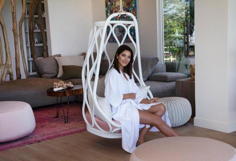 ホテル The Retreat Costa Rica   Wellness Resort & Spa