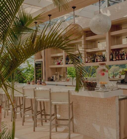 ホテル The Retreat Costa Rica   Wellness Resort & Spa