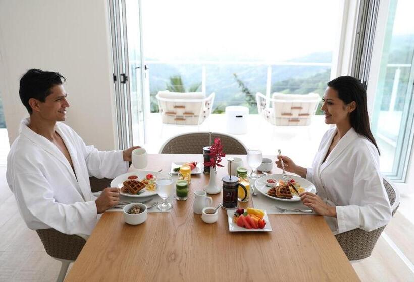 ホテル The Retreat Costa Rica   Wellness Resort & Spa