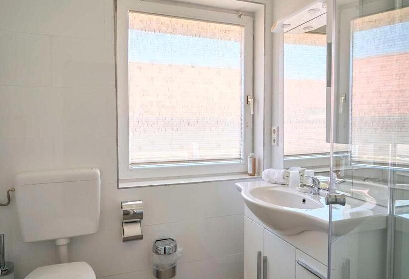 فندق Zur Post Ochsendorf