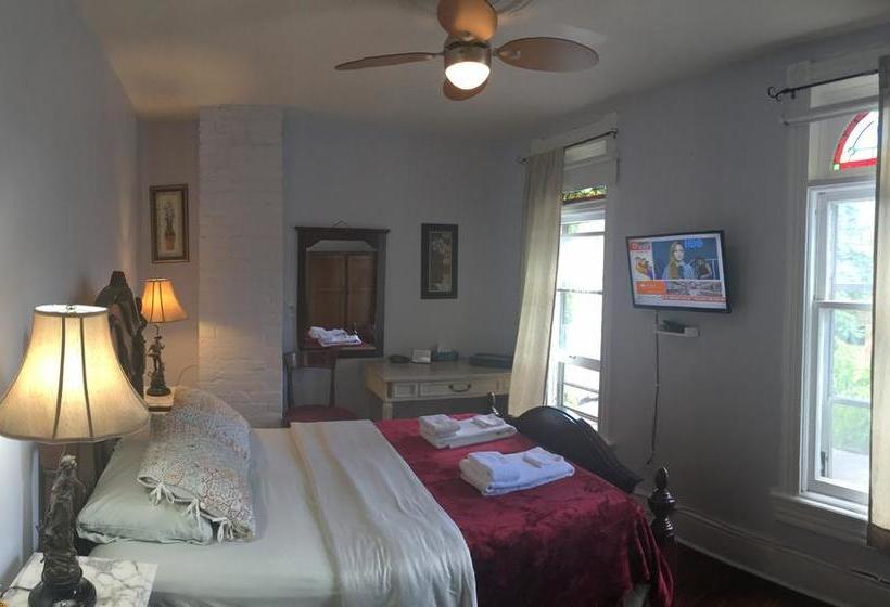 مبيت وإفطار Toronto Garden Inn