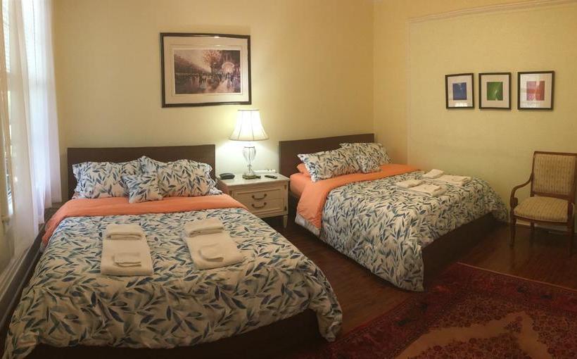 مبيت وإفطار Toronto Garden Inn