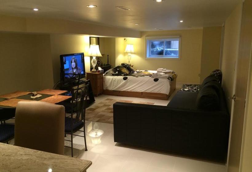 مبيت وإفطار Toronto Garden Inn