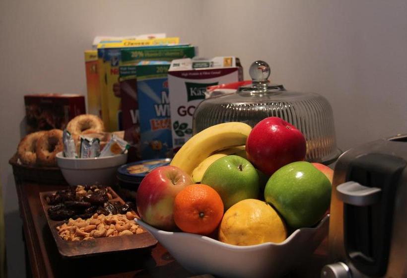 مبيت وإفطار Toronto Garden Inn