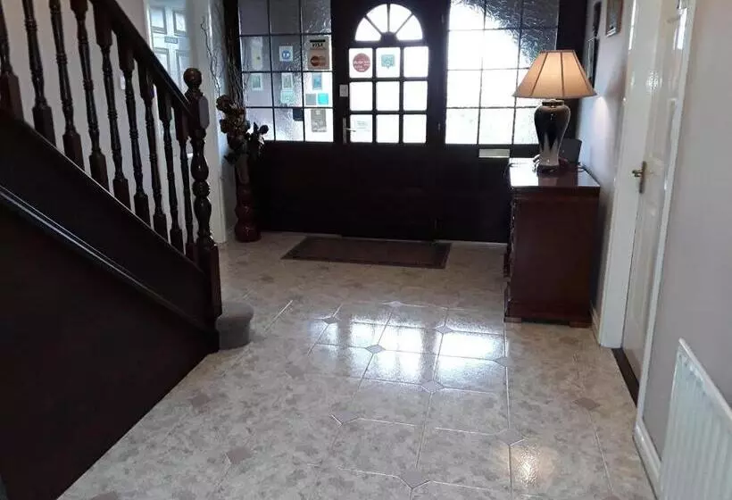 Aamiaismajoitus (B&B) Riverview House