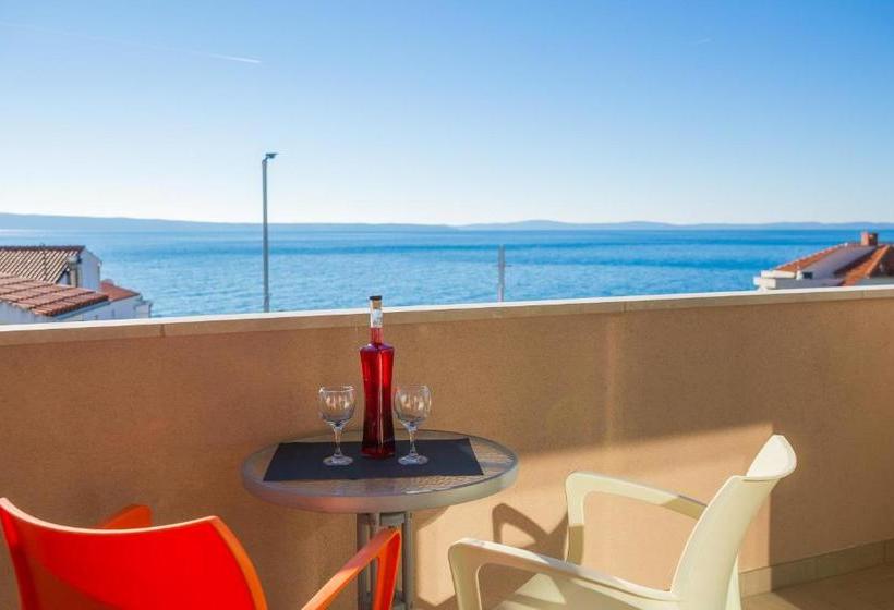 فندق Apartments Vukovic