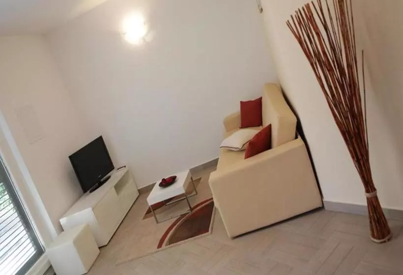 ホテル Apartments Vukovic