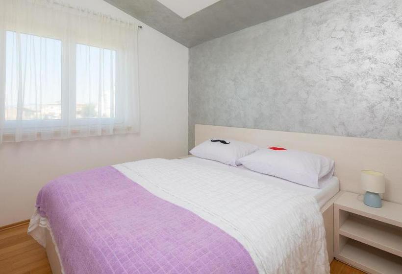 فندق Apartments Vukovic