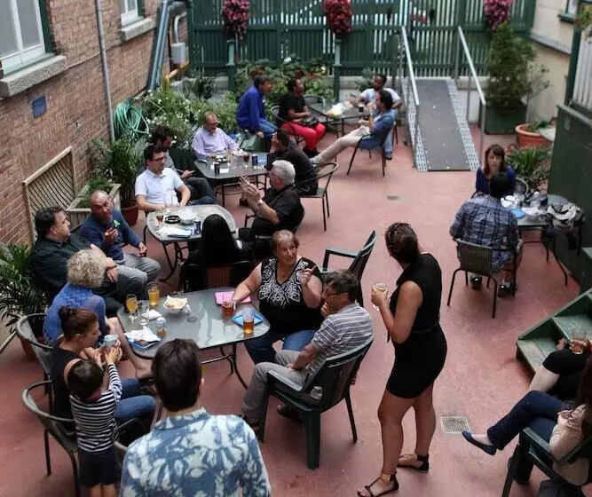 Hotelli Auberge Internationale De Quebec Hi Canada