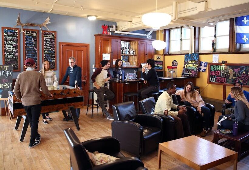 ホテル Auberge Internationale De Quebec   Hi Canada