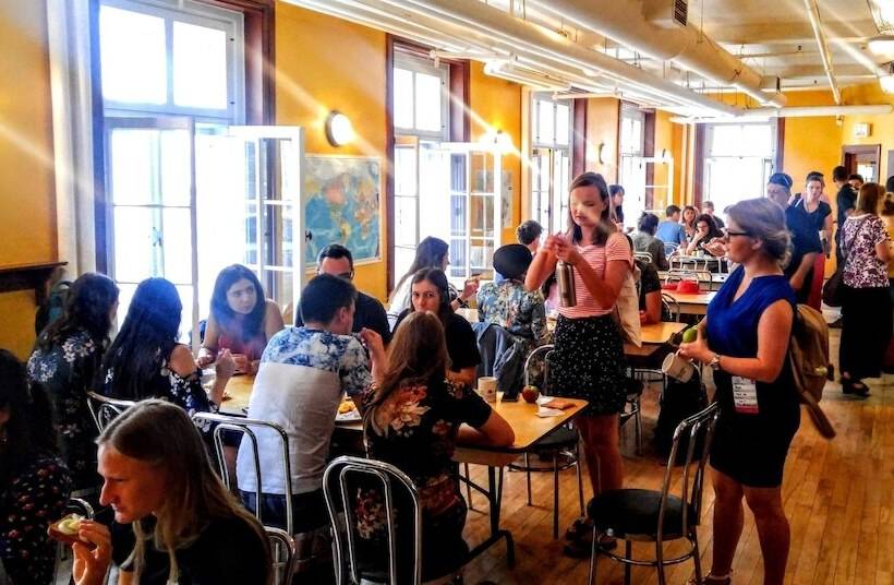 ホテル Auberge Internationale De Quebec   Hi Canada