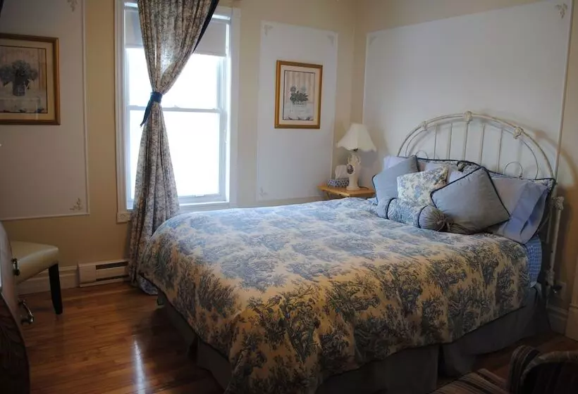 ホテル Auberge Marquis De Montcalm
