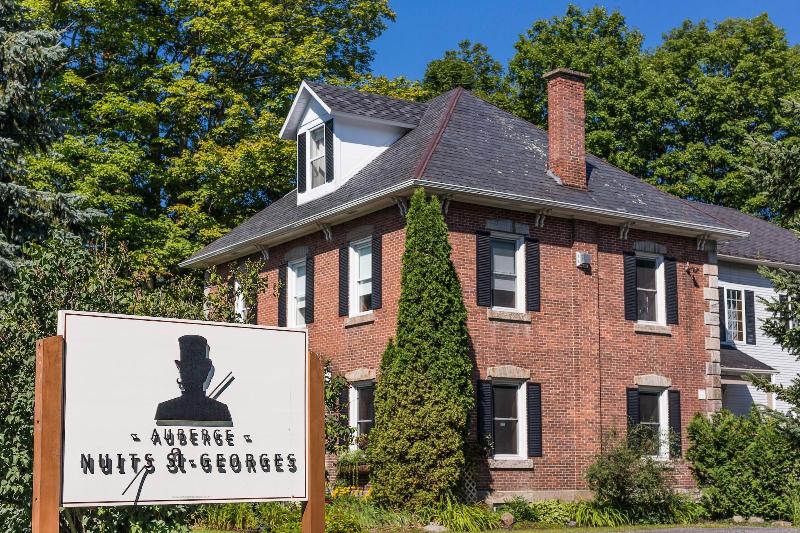 Отель Auberge Nuits St Georges