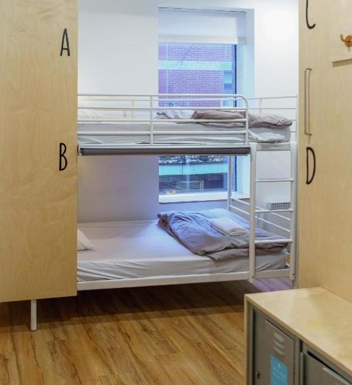 فندق Auberge Saintlo Montréal Hostel
