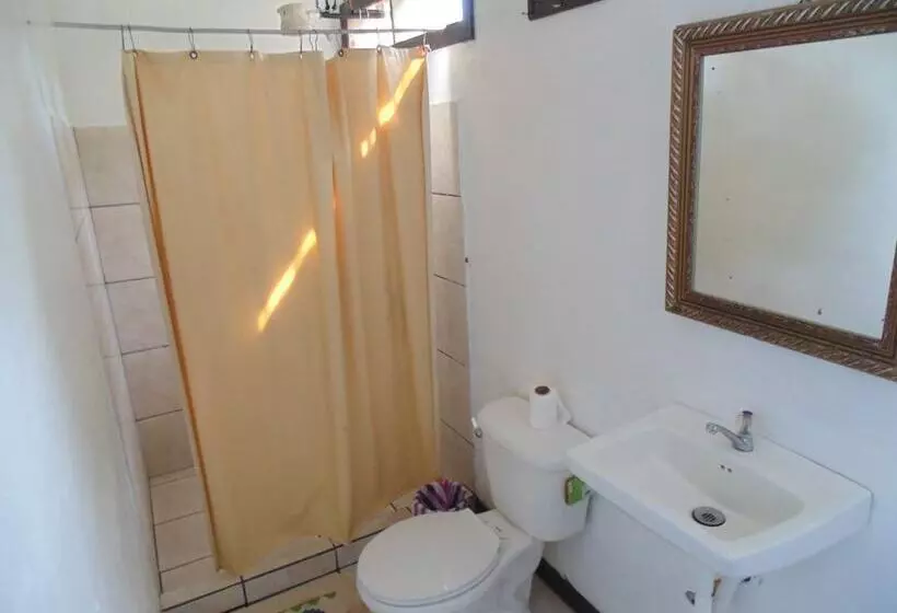 هتل Cabinas Miss Miriam 2