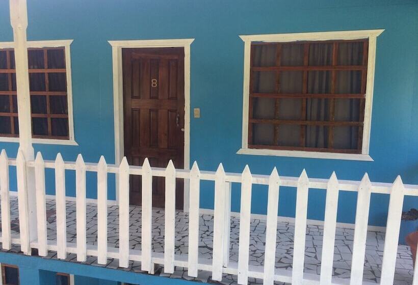 هتل Cabinas Miss Miriam 2