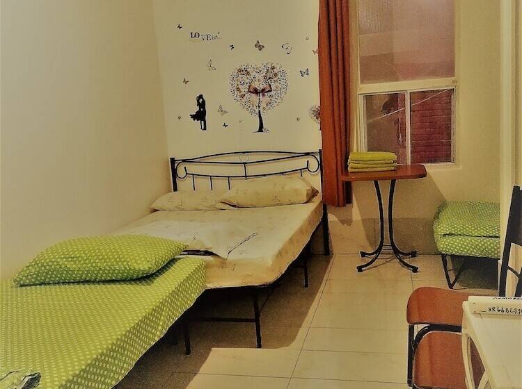 فندق Chinatown Travellers Home