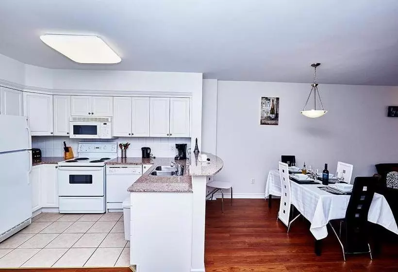 ホテル Corporate Stays Downtown Ottawa Furnished Suites-laurier Ave