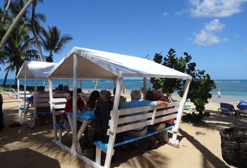 هتل Costarena Beach