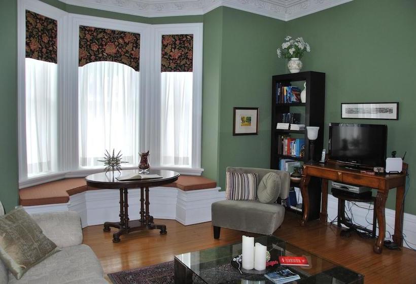 فندق Legacy House