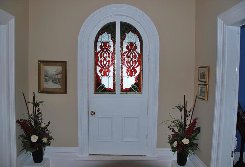 فندق Legacy House