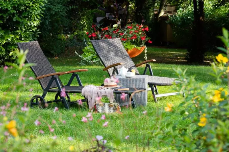 Hotel Logis Hostellerie La Chaumiere